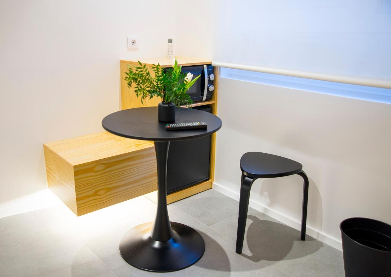 Kalidas Hostel Suites Кальдас-де-Рейес Экстерьер фото